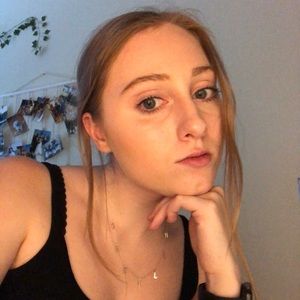 Meet your Posher, Caitlin